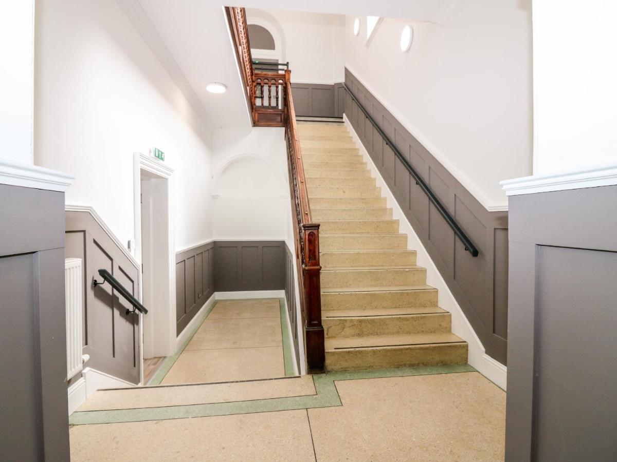The Marriage Room At The Institute Executive Apartments Keith Exterior photo